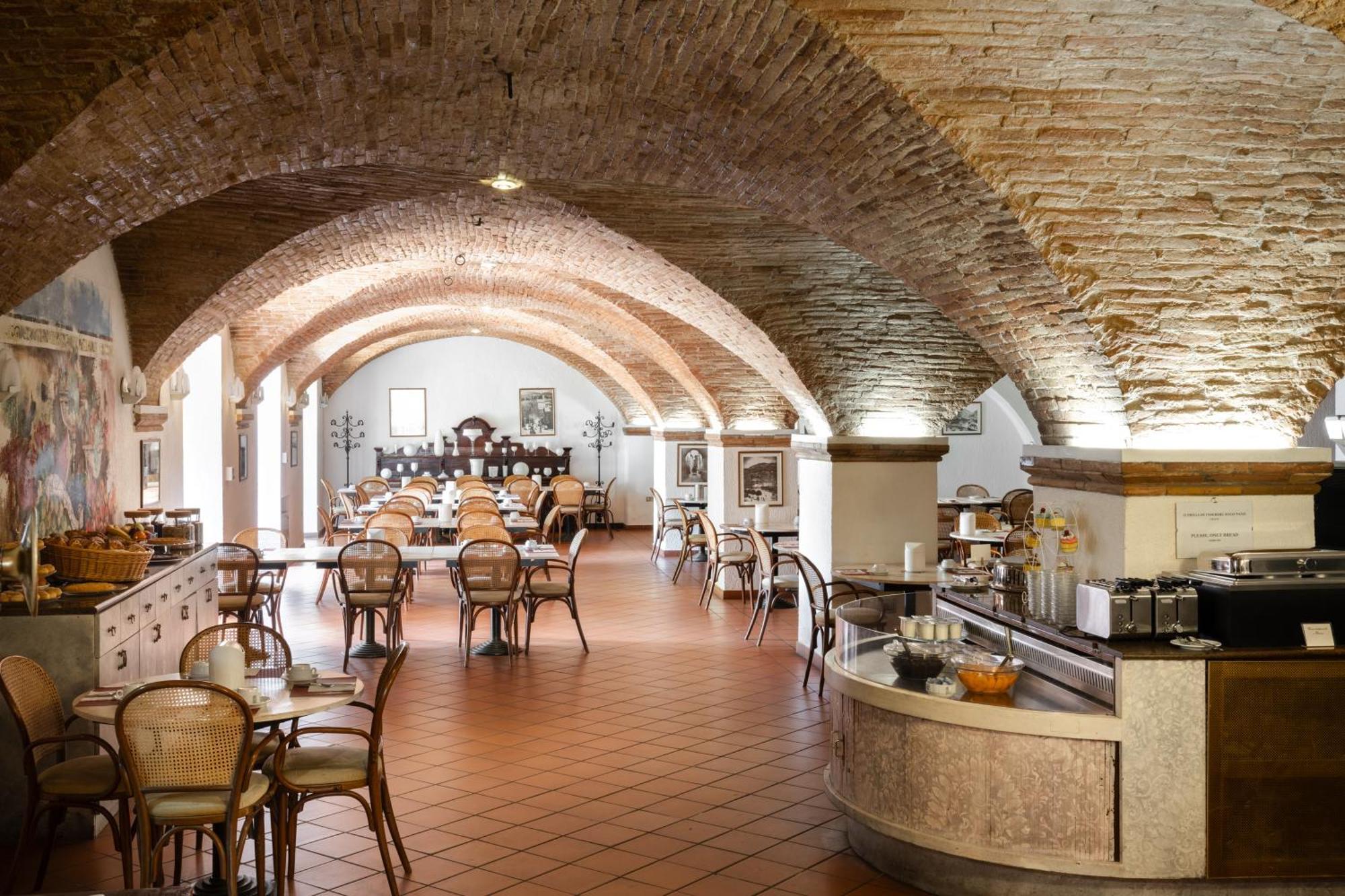 Hotel San Marco 구비오 외부 사진